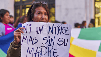 Huérfanos atravesados por el femicidio en Argentina 