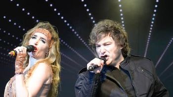 Mar del Plata: Milei se subió al escenario y cantó con Fátima Florez
