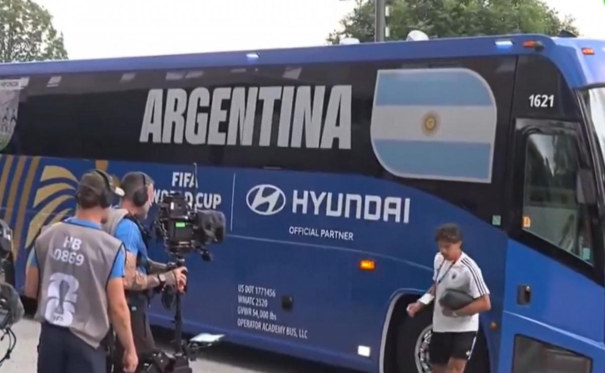 ¿Cuándo y a qué hora vuelve la Selección Argentina al país?