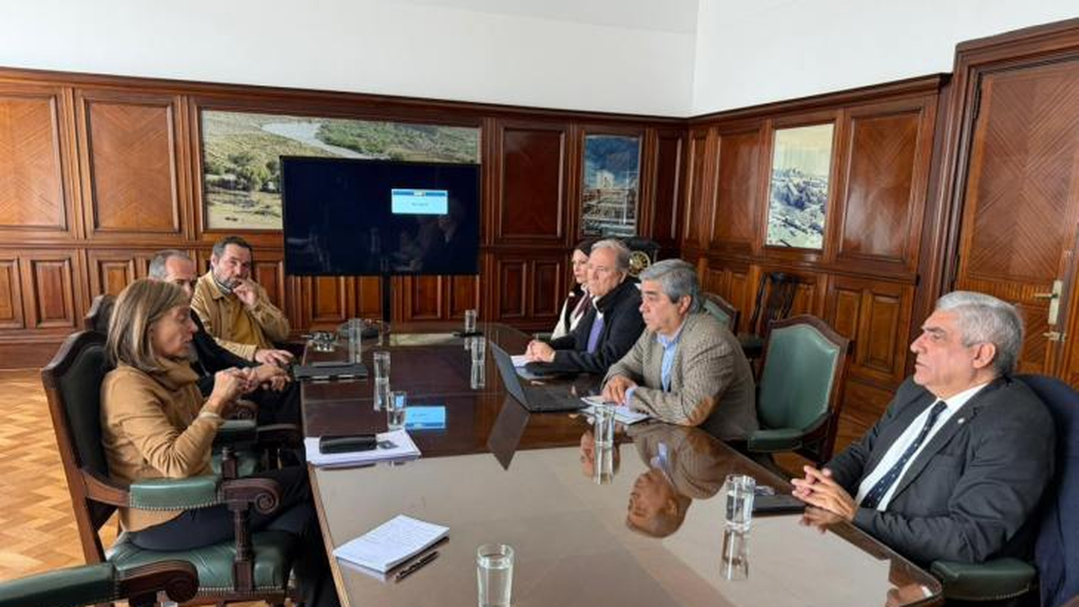 Abad, junto a industriales, avanza en gestiones por la provisión de gas