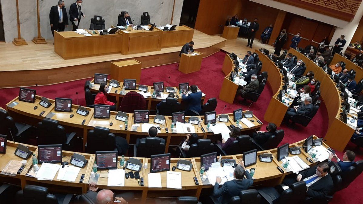 La Legislatura decidió modificar la mesa de conducción