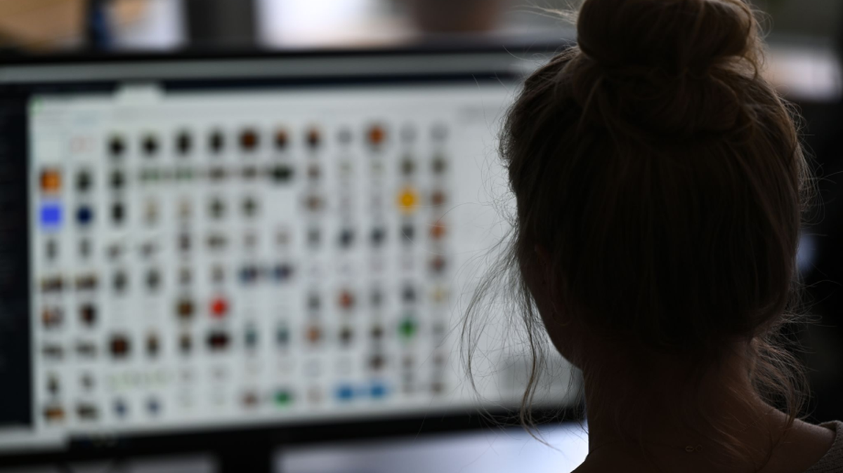 En Argentina, seis de cada diez mujeres reciben mensajes sexuales y misóginos en redes sociales. (Foto: Río Negro)