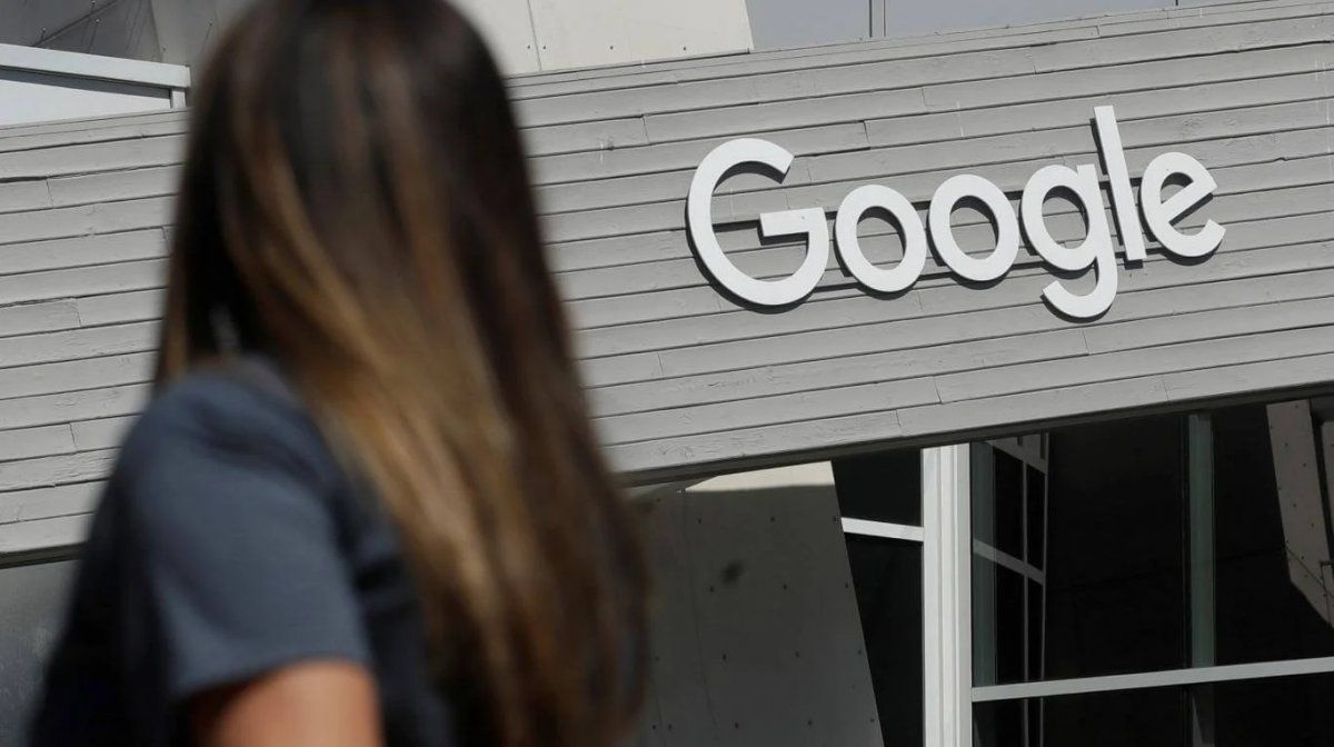 Acusan a Google de dañar al periodismo con su monopolio