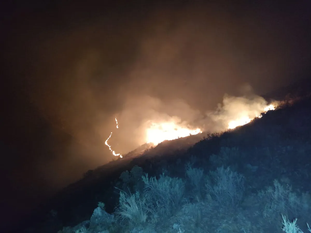 Un incendio afecta a la zona de alta montaña en Tafí del Valle.