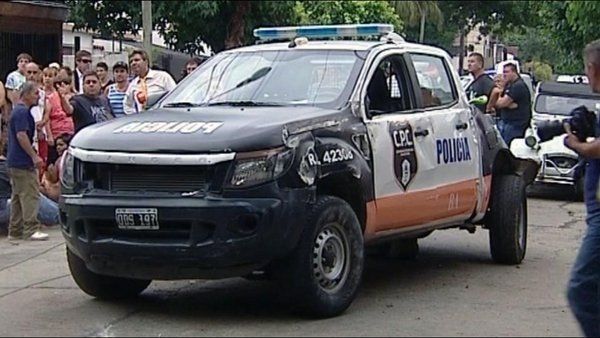 Buenos Aires:Patrullero en contramano chocó a un camión y mató a mujer de 80 años