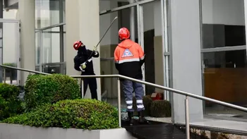 Las ráfagas de viento causaron destrozos en Mar del Plata