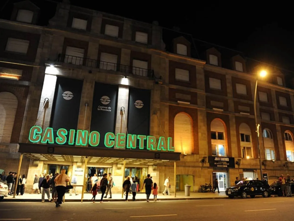 Mar del Plata: se prendió fuego el techo de un Casino