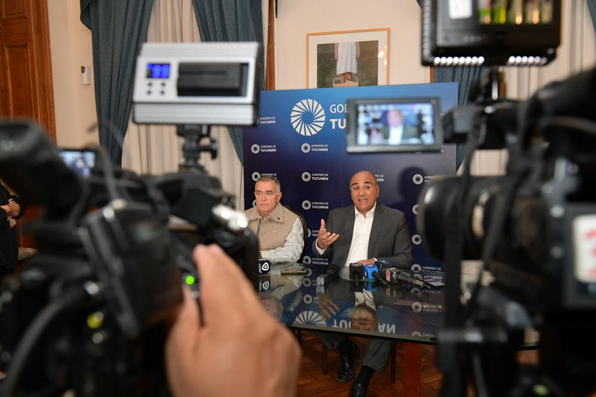 Miguel Acevedo destacó el renunciamiento de Manzur y se mostró orgullosos de poder compartir fórmula con Jaldo. 