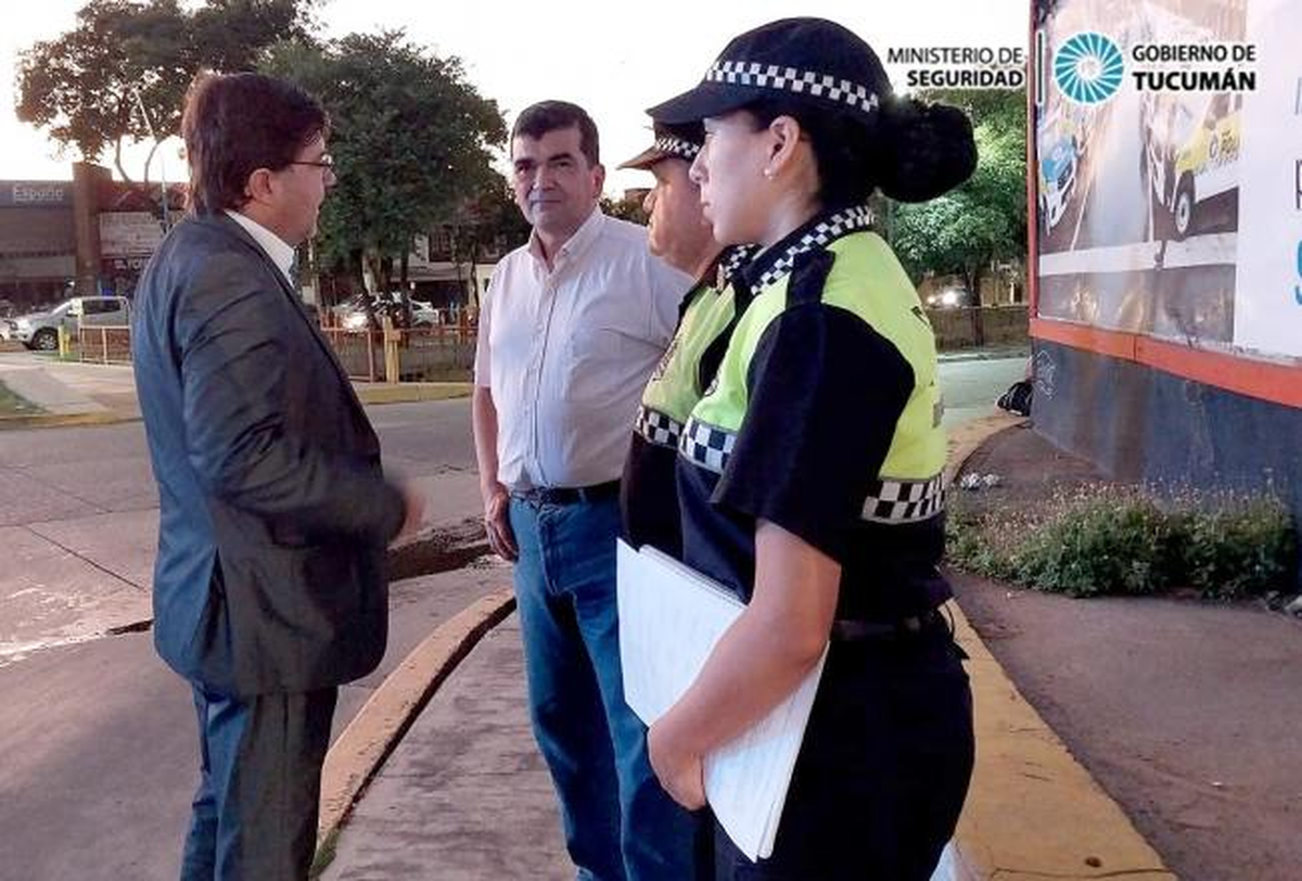 El ministro de Seguridad acompa&ntilde;a al personal en los trabajo preventivos.