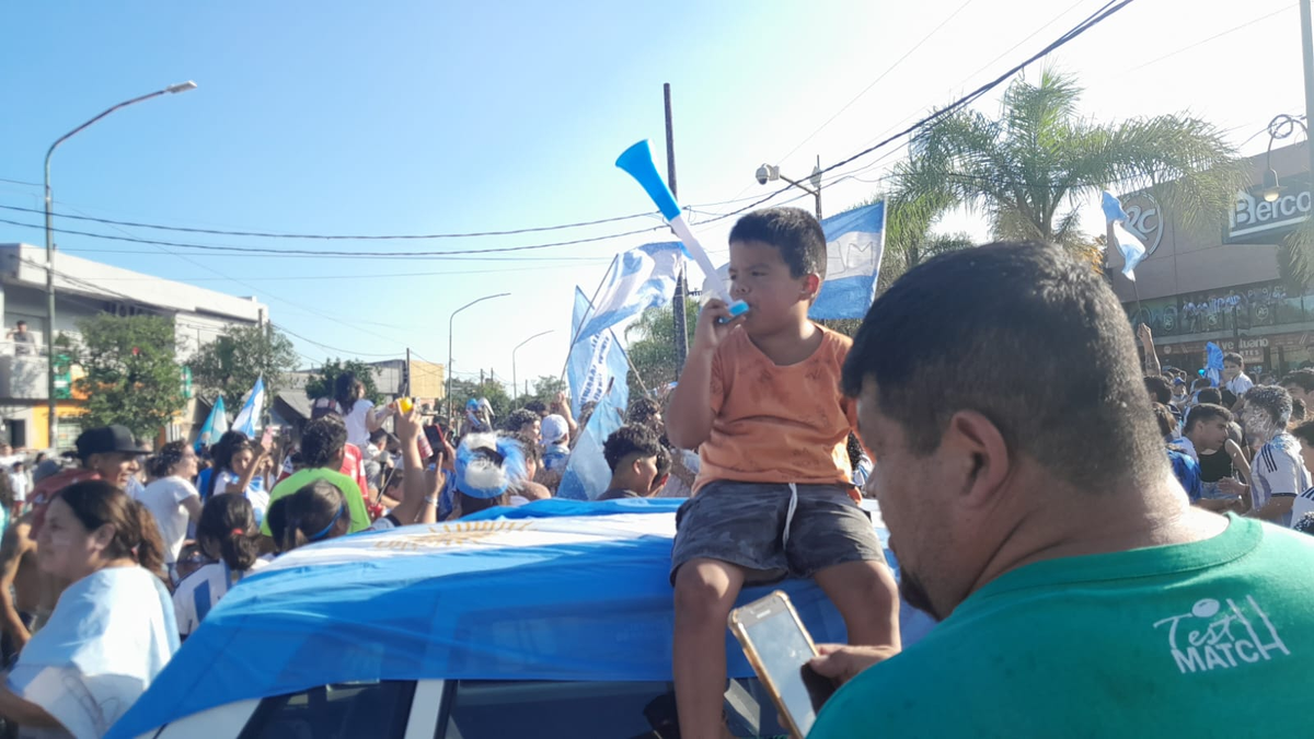 Argentina finalista del Mundial Qatar 2022: así se festejó en las calles de Tucumán Argentina finalista del Mundial Qatar 2022: así se festejó en las calles de Tucumán