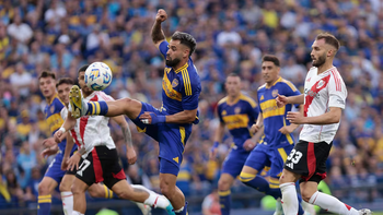 River-Boca juegan una nueva edición del Superclásico en el Monumental