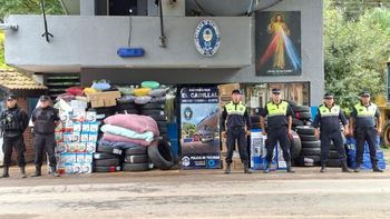 El Cadillal: Interceptan un tour de compras con mercadería contrabandeada