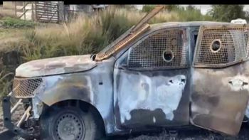 Chile: Encuentran a tres carabineros muertos dentro de un auto incendiado