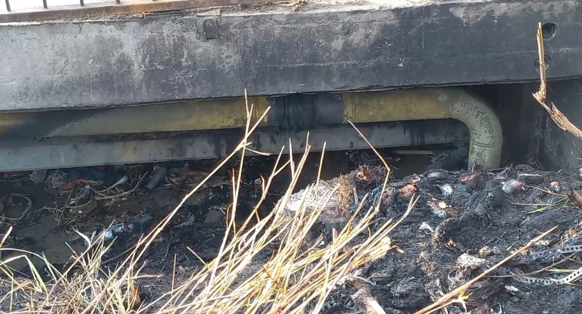 Vecinos de la zona aseguran que se percibe un fuerte olor a gas.