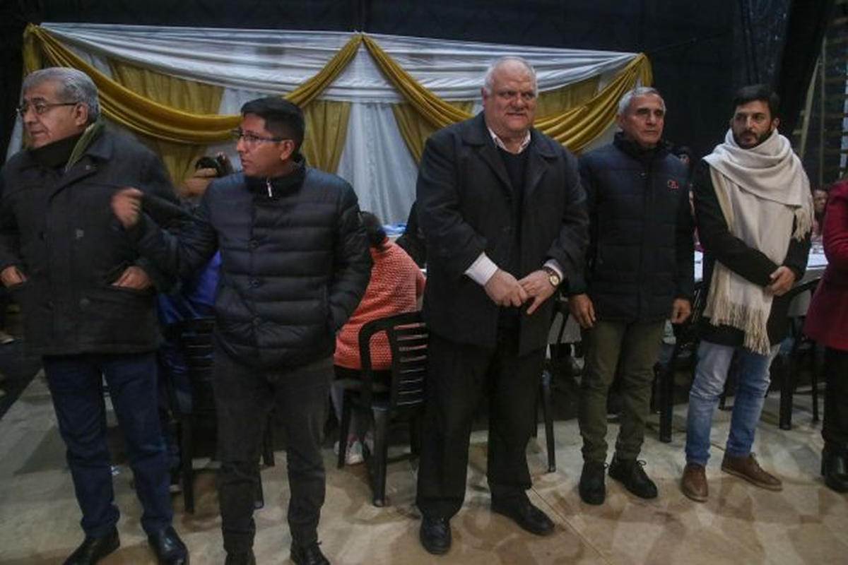 Muchos vecinos de Banda del Río Salí ya cuentan con su tarjeta alimentaria independencia. Foto: Gobierno de Tucumán Muchos vecinos de Banda del Río Salí ya cuentan con su tarjeta alimentaria independencia. Foto: Gobierno de Tucumán