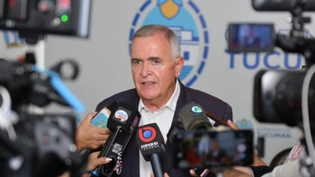 Jaldo defendió las decisiones educativas en Tucumán