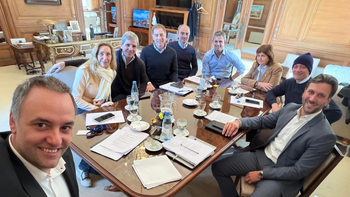La mesa política se reunió en medio de tensiones internas