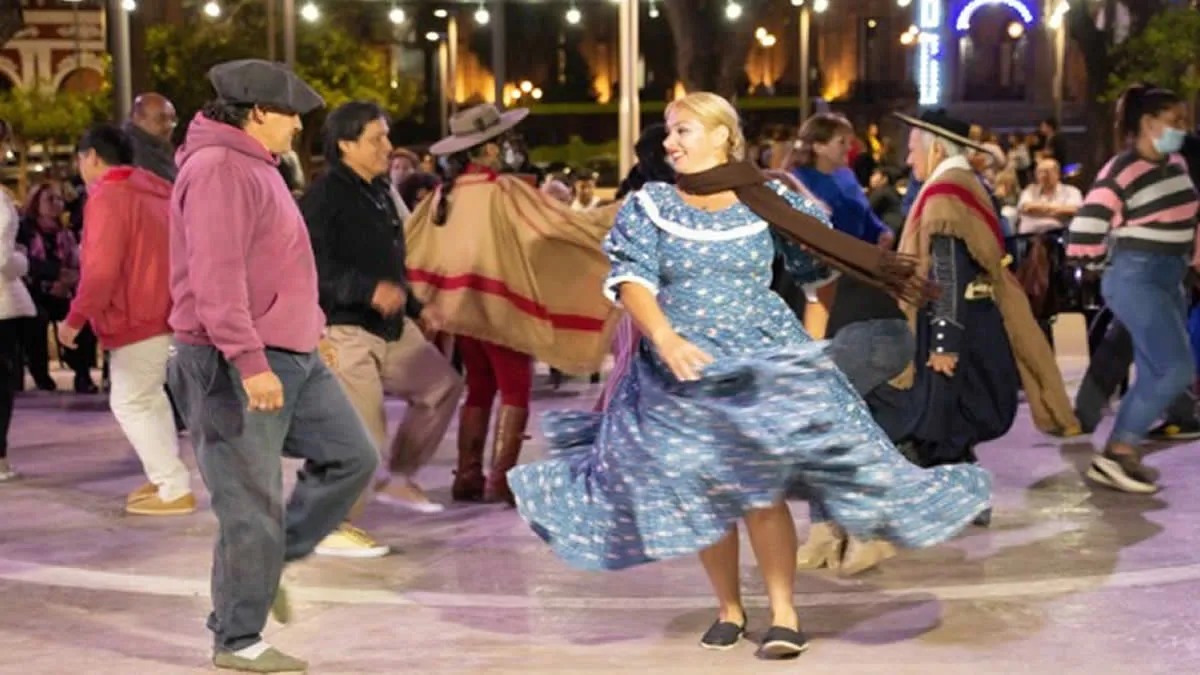 En Plaza Independencia habrá un show folclórico gratuito