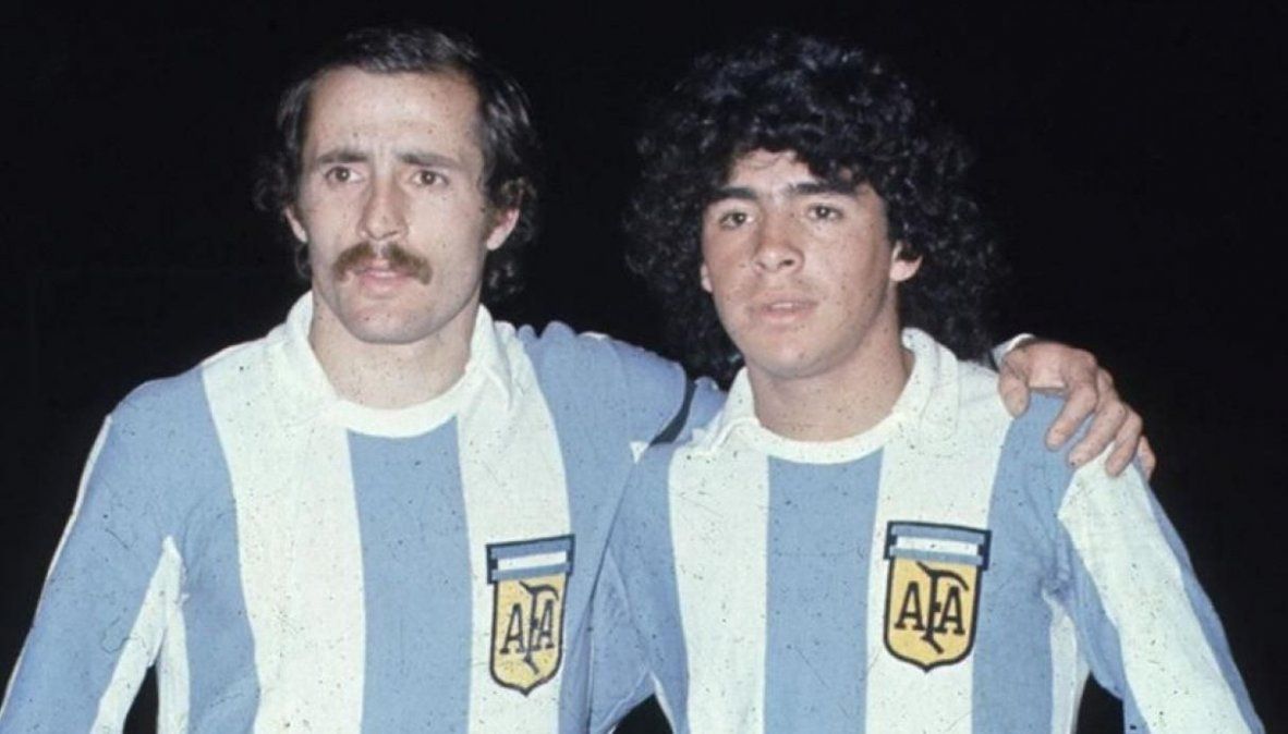 Maradona y Leopoldo Jacinto Luque