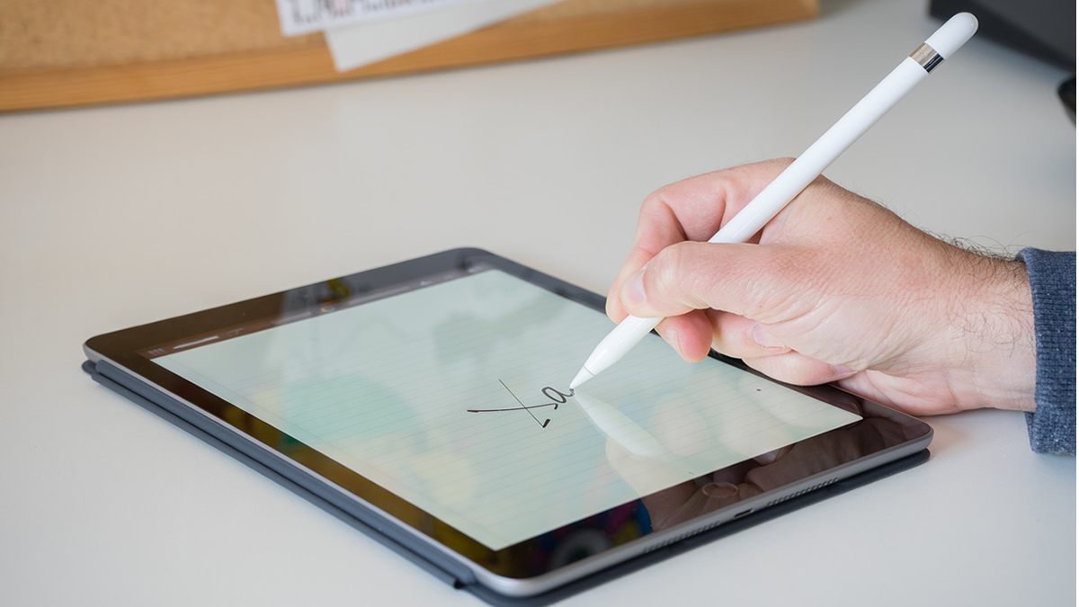 Apple Un lápiz con pantalla incorporada para smartphones y tablets