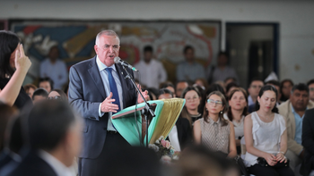 Jaldo encabeza el acto de cierre de Ciclo Lectivo en Lomas de Tafí