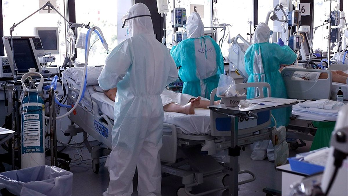Médicos Intensivistas piden extender las restricciones