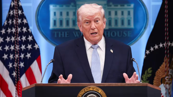 EEUU atacó un barco iraní que intentaba cruzar el Golfo de Omán