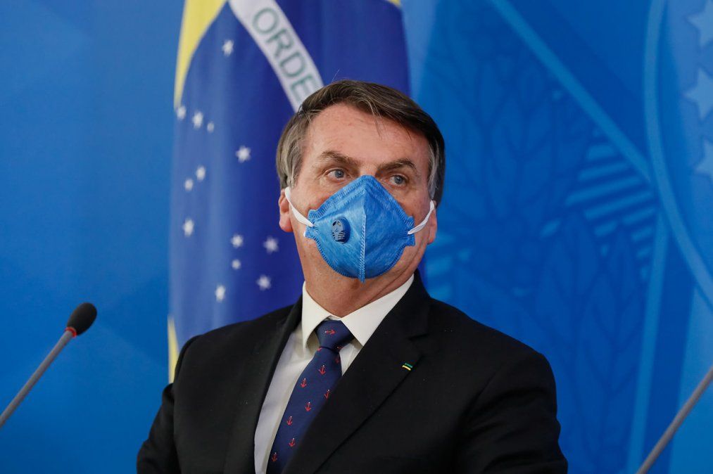 Brasil: La imagen de Bolsonaro cayó tras la segunda ola