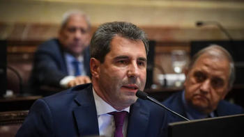 Sergio Uñac anunció que será candidato a presidente