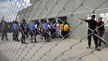 El Gobernador planteó penas más duras para menores que cometan homicidios