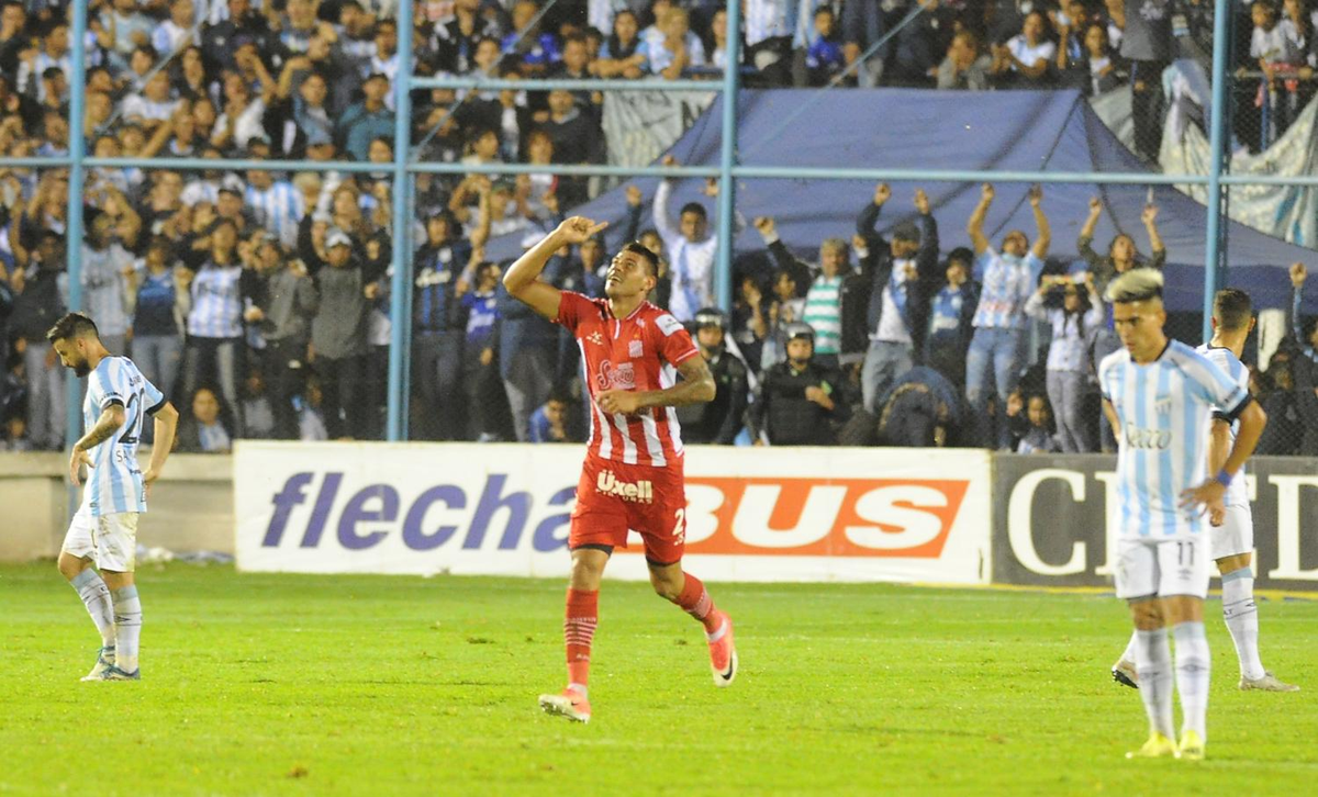 Lucas Acevedo, marcó para San Martín el 2 a 2 en el clásico contra Atlético.