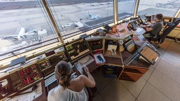 El gremio de controladores aéreos anunció un cronograma de paros