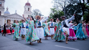 Mucha música y danzas abrirán la Vigilia al 