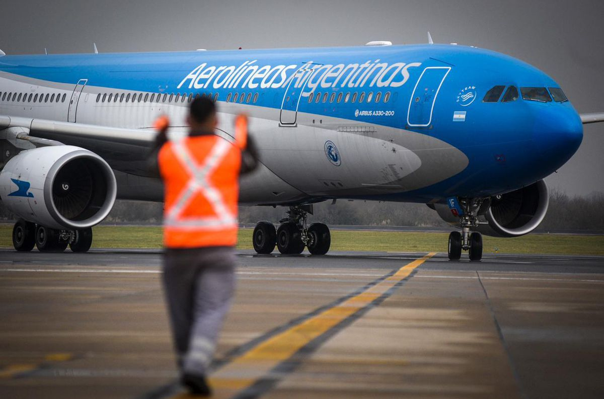 Vuelo de Aerolíneas Argentinas con turbulencias.