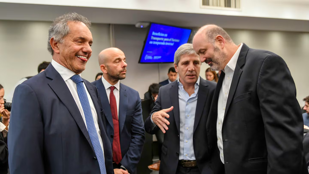 El decreto que publicó el Gobierno traspasa la Secretaría de Turismo, Ambiente y Deportes a la órbita de la Jefatura de Gabinete. (Foto: NA) El decreto que publicó el Gobierno traspasa la Secretaría de Turismo, Ambiente y Deportes a la órbita de la Jefatura de Gabinete. (Foto: NA)