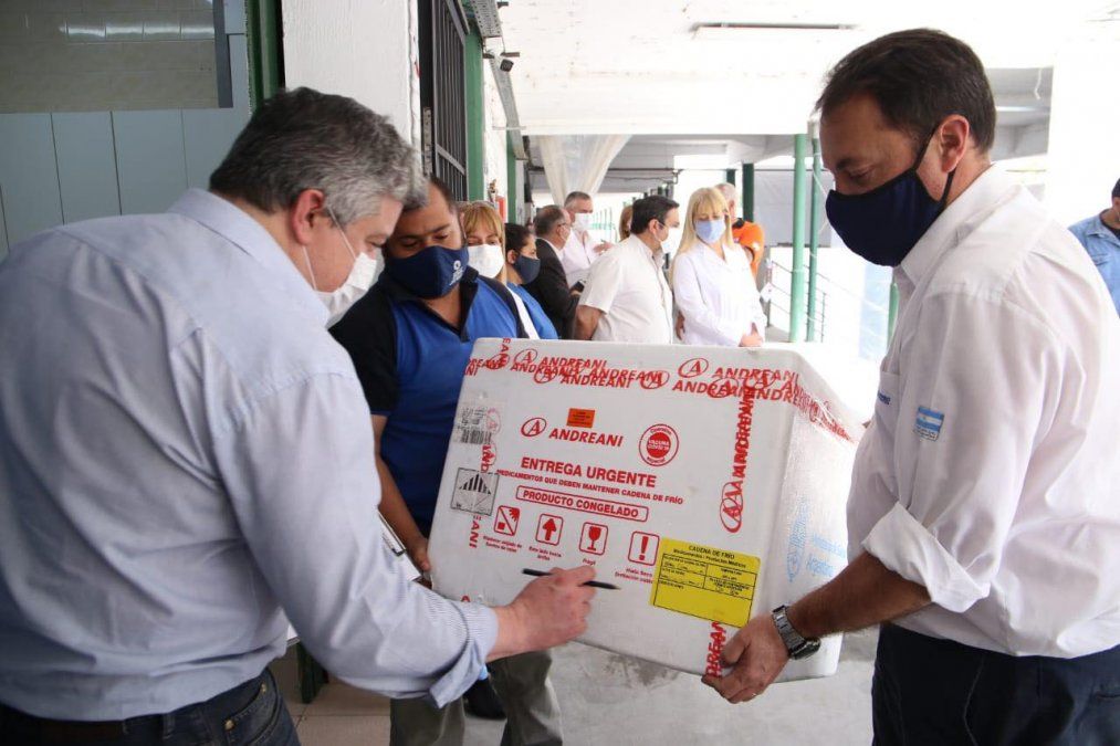 Tras el arribo de m&aacute;s de 5.800 dosis de la vacuna Pfizer, este mi&eacute;rcoles qued&oacute; habilitado el link correspondiente para que puedan solicitar turnos los ni&ntilde;os de 14 a&ntilde;os.