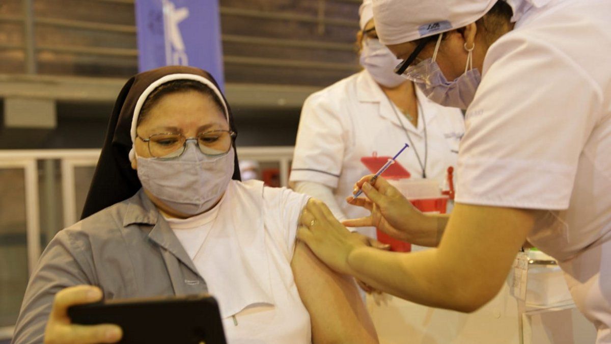 Vacunación: comenzó en Tucumán un fin de semana clave