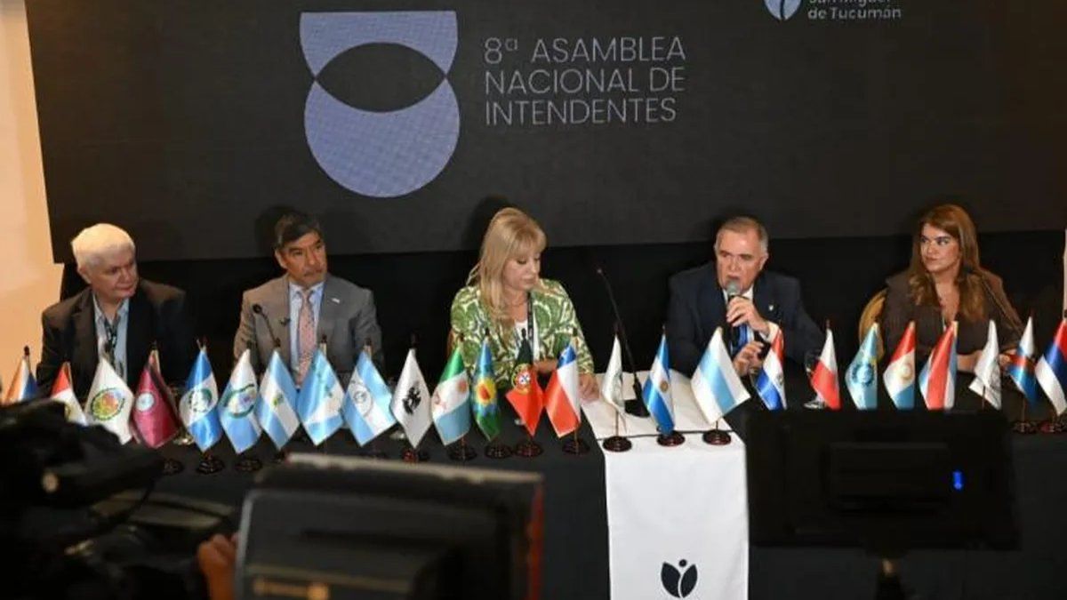 Cambio Climático: Jaldo presidió la VIII Asamblea Nacional de Intendentes