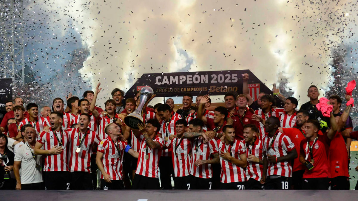 Estudiantes le ganó a Platense y se quedó con el Trofeo de Campeones