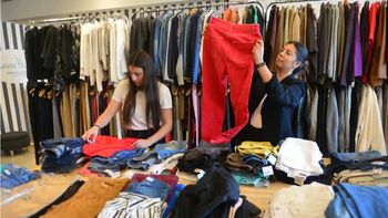 La ropa cuesta en promedio un 35% más que en el exterior