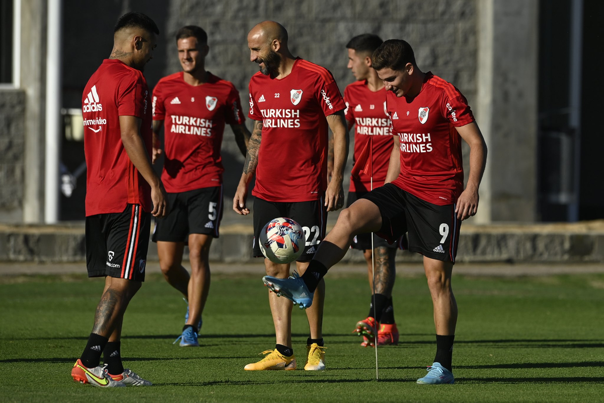Gallardo y los concentrados para el partido contra Atlético