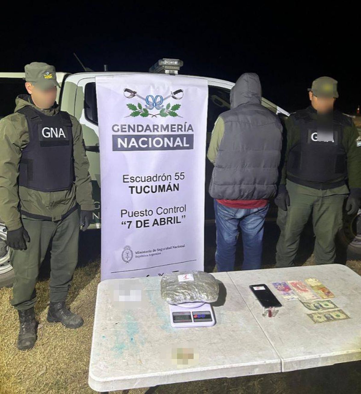 Pasajero de un ómnibus quedó detenido al intentar ocultar cocaína y marihuana