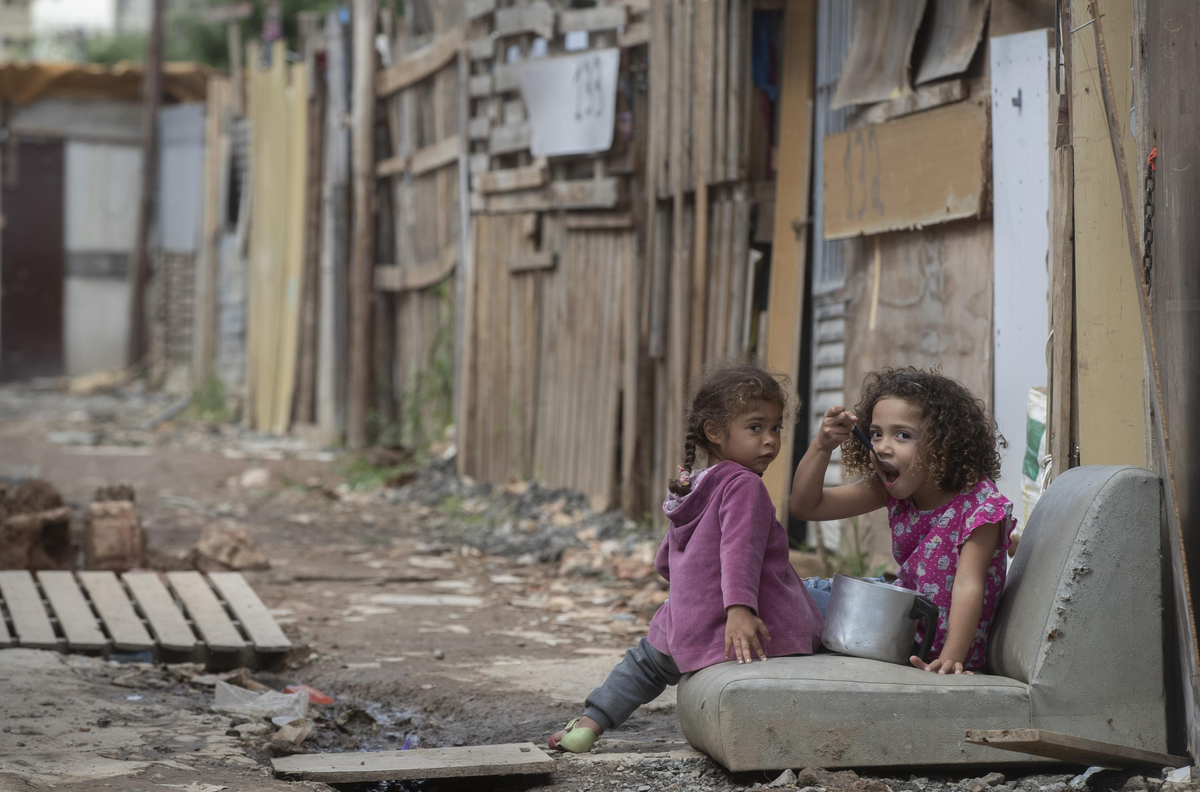 La pobreza en Brasil alcanzó un récord de 62,5 millones