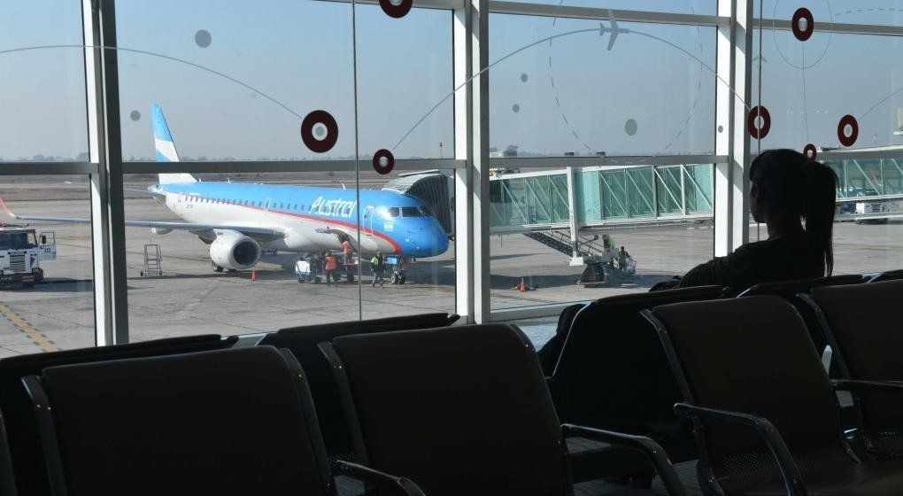 Viernes complicado para viajar: realizarán asambleas en todos los aeropuertos del país