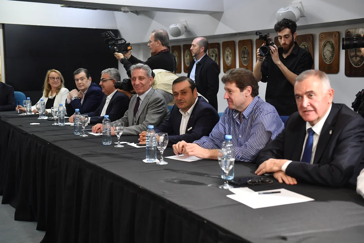 El gobernador electo de Tucumán, Osvaldo Jaldo, presente en el encuentro. Foto Maximiliano Luna El gobernador electo de Tucumán, Osvaldo Jaldo, presente en el encuentro. Foto Maximiliano Luna