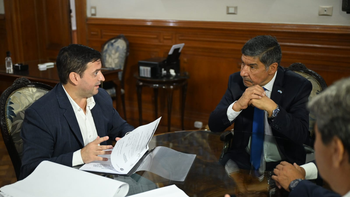 Acevedo recibió a comisionados comunales que presentaron obras para el interior
