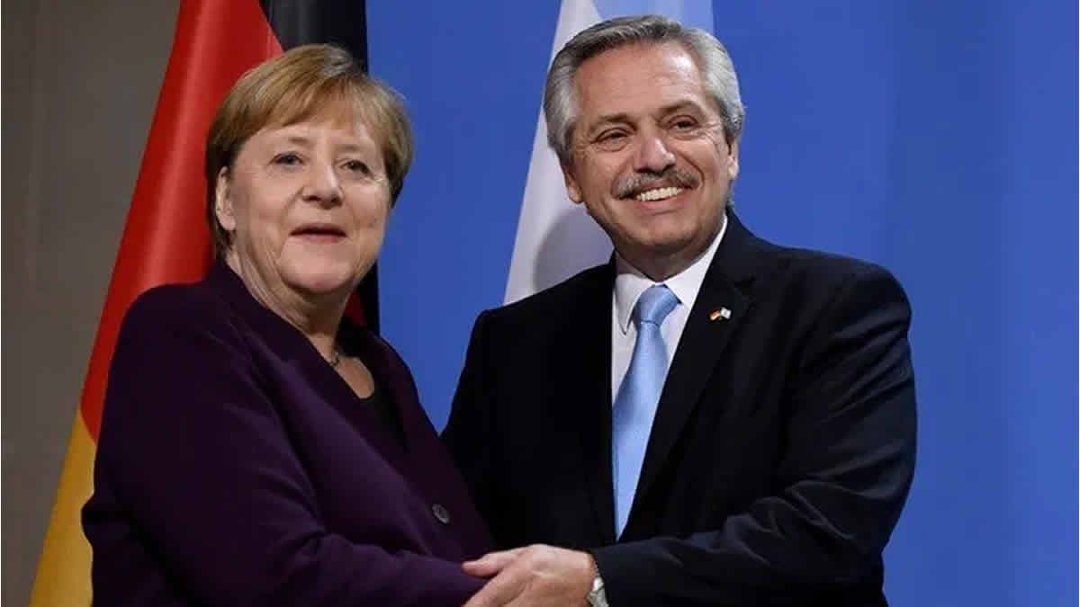 Fernández se comunicará mediante videoconferencia con Angela Merkel