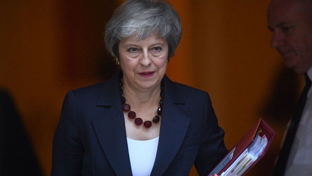 Las renuncias en el gabinete británico podrían frenar el Brexit
