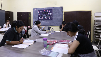 Inician las clases de apoyo gratuitas para acreditar materias pendientes