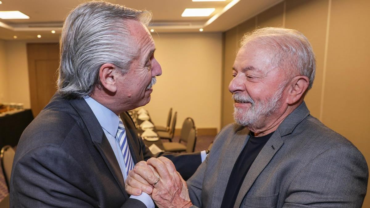 Lula llega a la Argentina y se reunirá con Fernández
